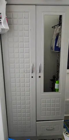standing wardrobe