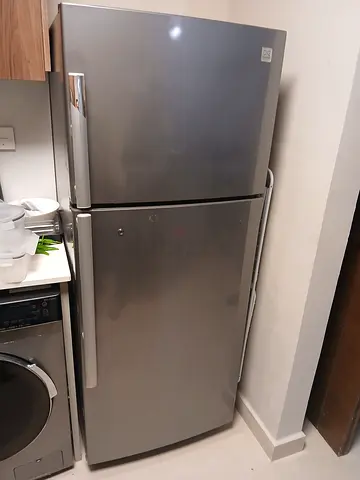 Daewoo two door fridge freezer 65cm width 170cm highet