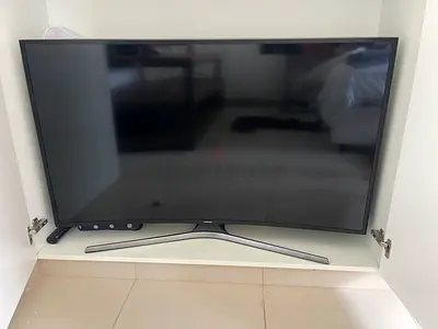 Samsung 49-inch, Series 7, 4k Ultra HD, Curved Smart TV - Good Working Condition
