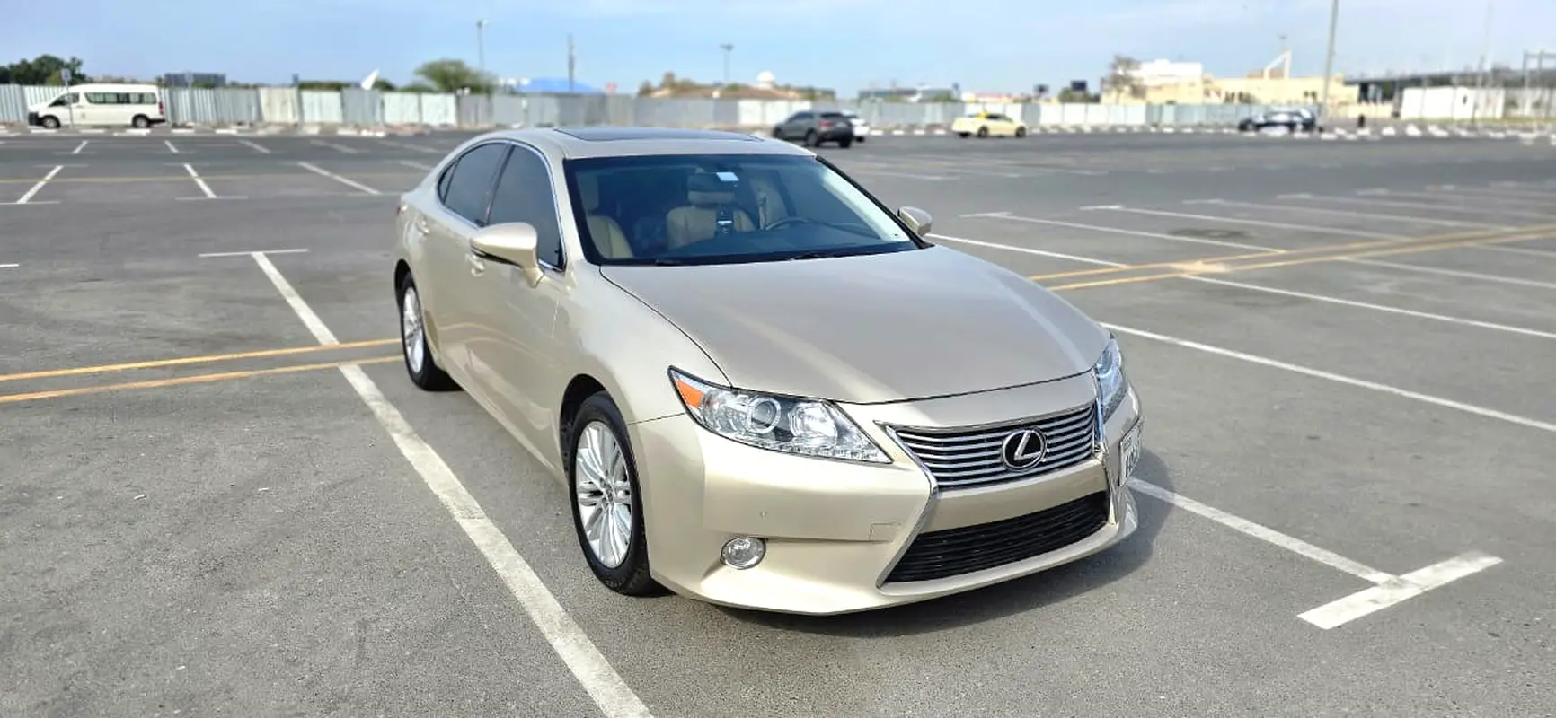 Lexus ES-Series 2015 — photo 1 of 8