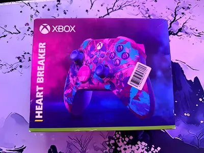 Xbox Wireless Controller - I Heart Breaker (New in Box)