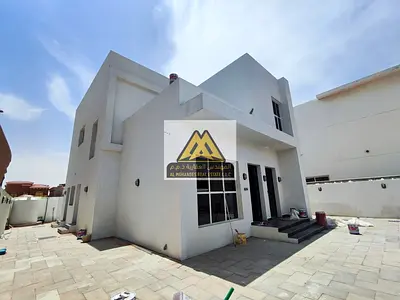 فرصة مميزة للإيجار السنوي في منطقة الروضة 2 بعجمان، فيلا جديدة أول ساكن بتصميم عصري ومواصفات مميزة،