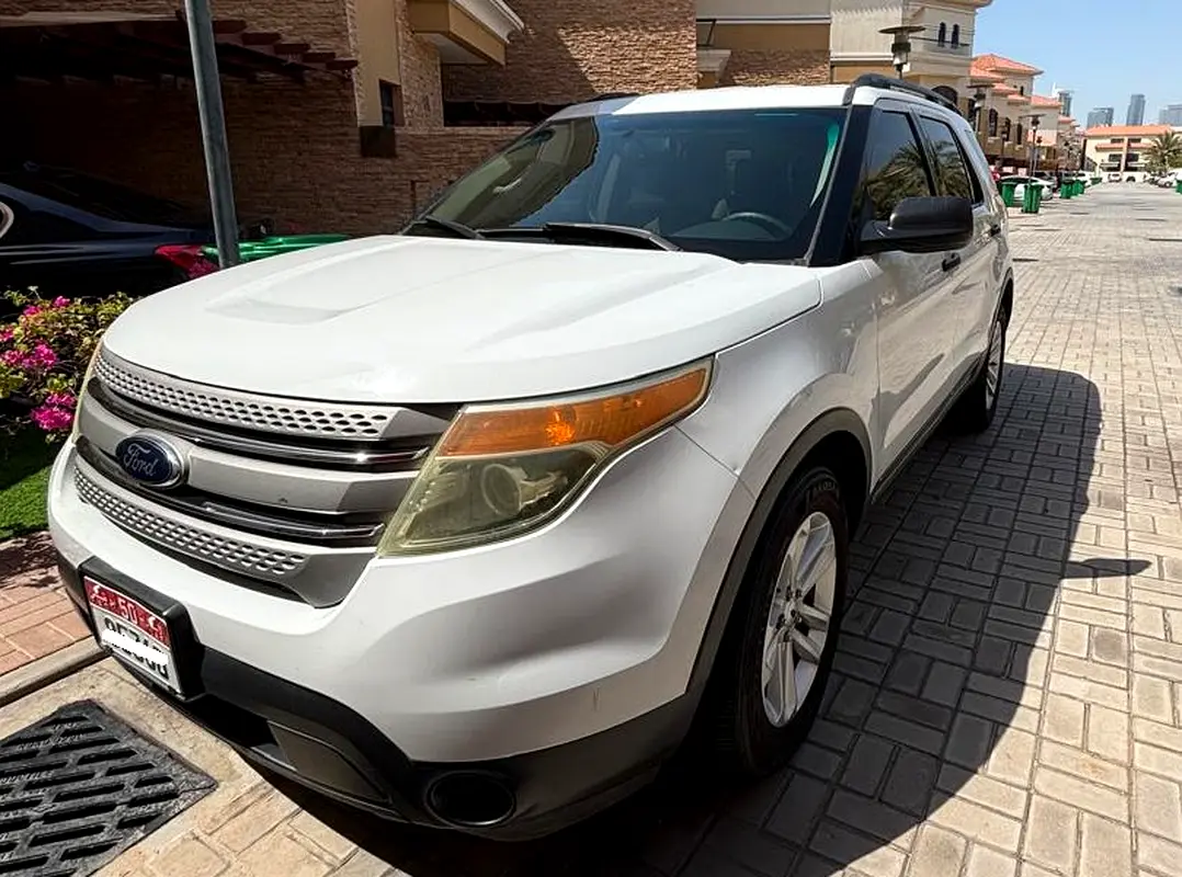 Ford Explorer 2015 — photo 1 of 10