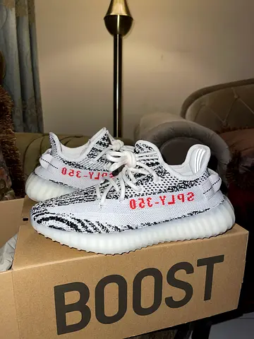 Adidas Yeezy Boost 350 V2 Zebra