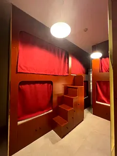 Executive bed space for single Male only
