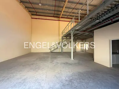 Spacious with Mezzanine | Ready| Fully Renovated