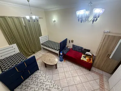 Executive ladies bed space available in mankhool close to burjman metro exit 3 - Burdubai