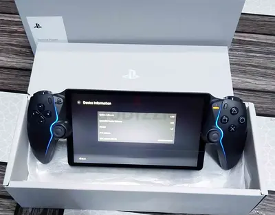 PS5 PORTABLE GAMING WITH BOX