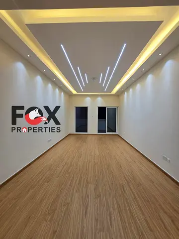 افخم غرفه وصاله للبيع في الراشديه 3 بابراج عجمان وان \ باركن خاص \ تشطيب مميز جدا لم يستخدم \ مطبخ مغلق \ بلكونه باطلاله مباشره علي الحديقه