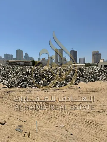 🏢✨ للبيع – أرض تجارية سكنية مميزة في الدراري التجارية | النهضة | الشارقة ✨🏢 📍 فرصة استثمارية نادرة في قلب مشروع التطوير الحكومي الجديد "بوابة الشار