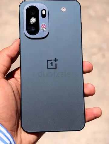 OnePlus 15R or OnePlus Ace 6 512GB Chinese version