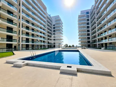 Brand New | Vibrant Community | Ready to Move