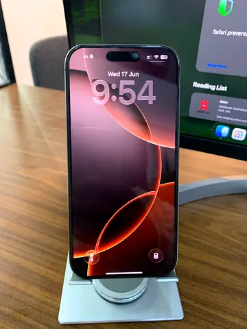 IPhone 16pro 256  health 90