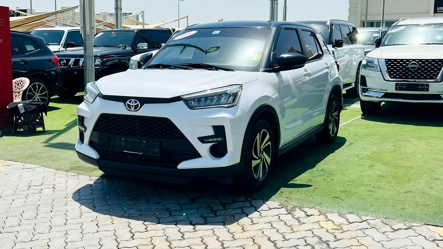 Toyota Raize 2024 — photo 1 of 18