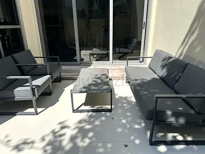 VONGE 5-Person Lounge Set in Black