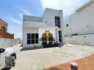 • Master Bedrooms • Majlis • Maid’s Room • Private Yard • Spacious Living Hall • Generous Living Space