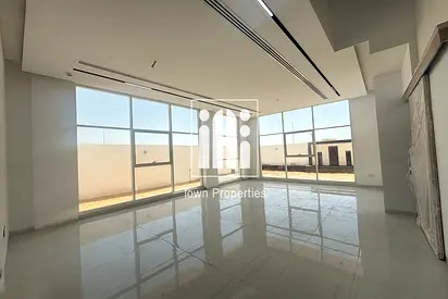 أول سـاكـن | تـشـطيبات ممـتـازة | فـيـلا ممـيـزة 5 غرف مـاسـتـر + مـجـلـس + خـادمـة |