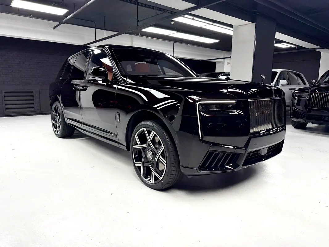 Rolls-Royce Cullinan 2026 — photo 1 of 12