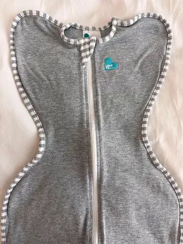 Love to Dream Swaddle Up grey Size Small (0-3 months) 1 tog - like new - used couple of times