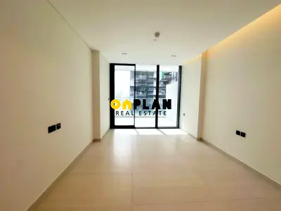 Ready Semi Furnished Studio I Brand New I Boulevard Outlook