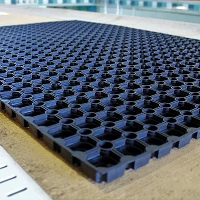 Hollow mat