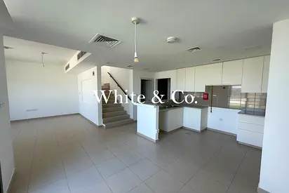 Peaceful | Single Row | Vacant Townhouse