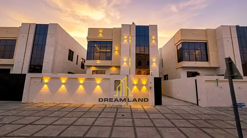 Luxury 5BR Villa with Pool - Prime Location