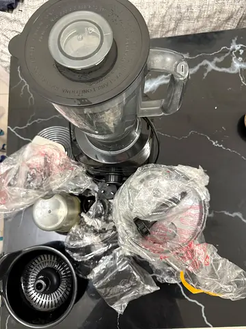 Black+Decker FX775-B5 Food Processor with multiple attachments (juicer/filter parts)