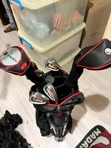 Complete Set of Marconi Golf Clubs with Stand Bag - Good Condition