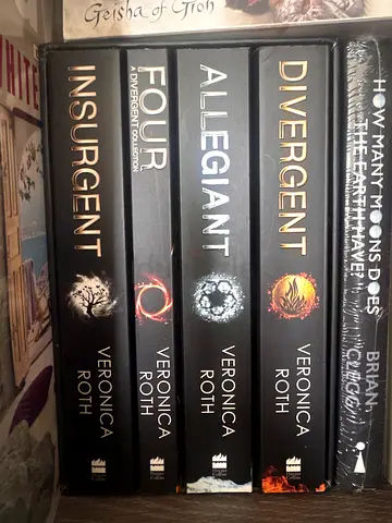 Divergent collection 4 book set