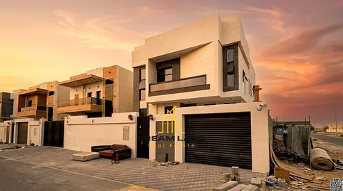 Luxury Corner Villa 5 BR - Al Zahya