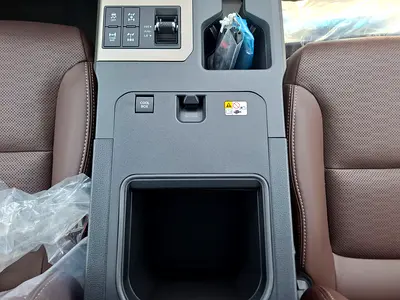 2025 Toyota PRADO 照片 11