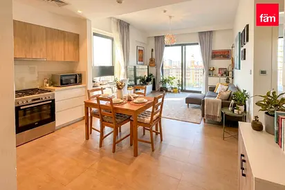 Stylish Corner 1br | Park Ridge Tower C