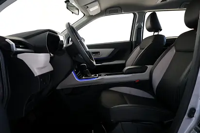 صورة 9 لـ 2025 Toyota VELOZ