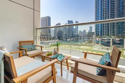 Premium 2BR Apt in Dubai Marina w/ Serene Views | All Bills Inclusive | Ideal for Mid - Term, Monthly & Weekly Stays!