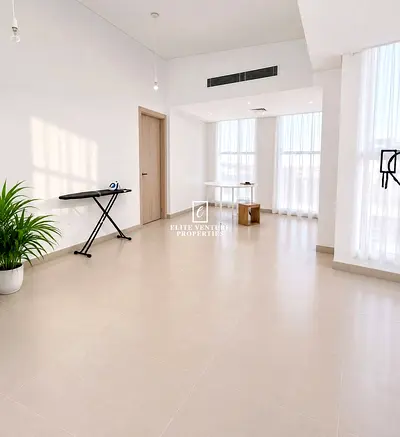 FULLY FURNISHED | PRIME LOCATION | LOW FLOOR