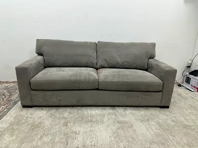 Selling cratebarrel three seater sofa