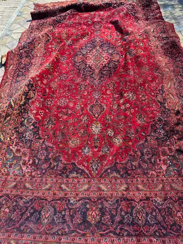 Classic Oriental Style Large Rug in Red and Blue