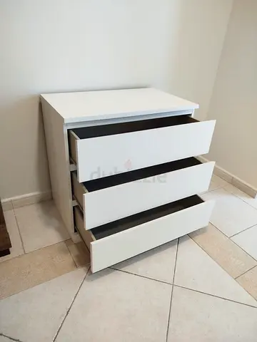 White 3-Drawer Dressers / Nightstands - Modern, Good Condition