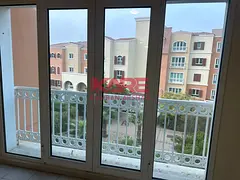CLOSE TO THE GARDEN METRO WITH BALOCNY