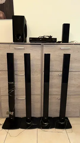 LG DVD HOME THEATER SYSTEM