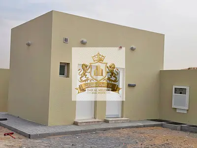 للإيجارات فى الشارقة   منطقة الصجعة الصناعية   أرض مسورة تصريح صناعى  مبنى عليها   مكتب وخدمات   بناء جديد