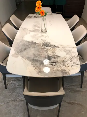 Dining Table Set for Sale – AED 3,500 (Original Price AED 7,000)