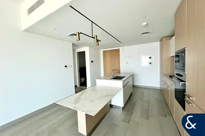 Premium 1 Bed | Ellington | Downtown Views