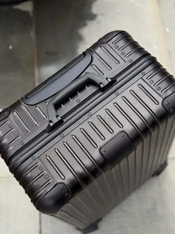 Aluminum luggage
