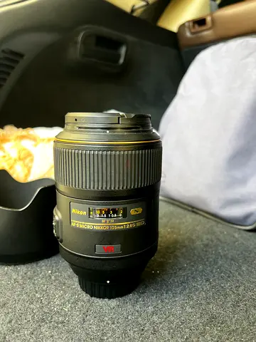 Nikon AF-S 105mm f/2.8 G Portrait Lens (Good Condition)
