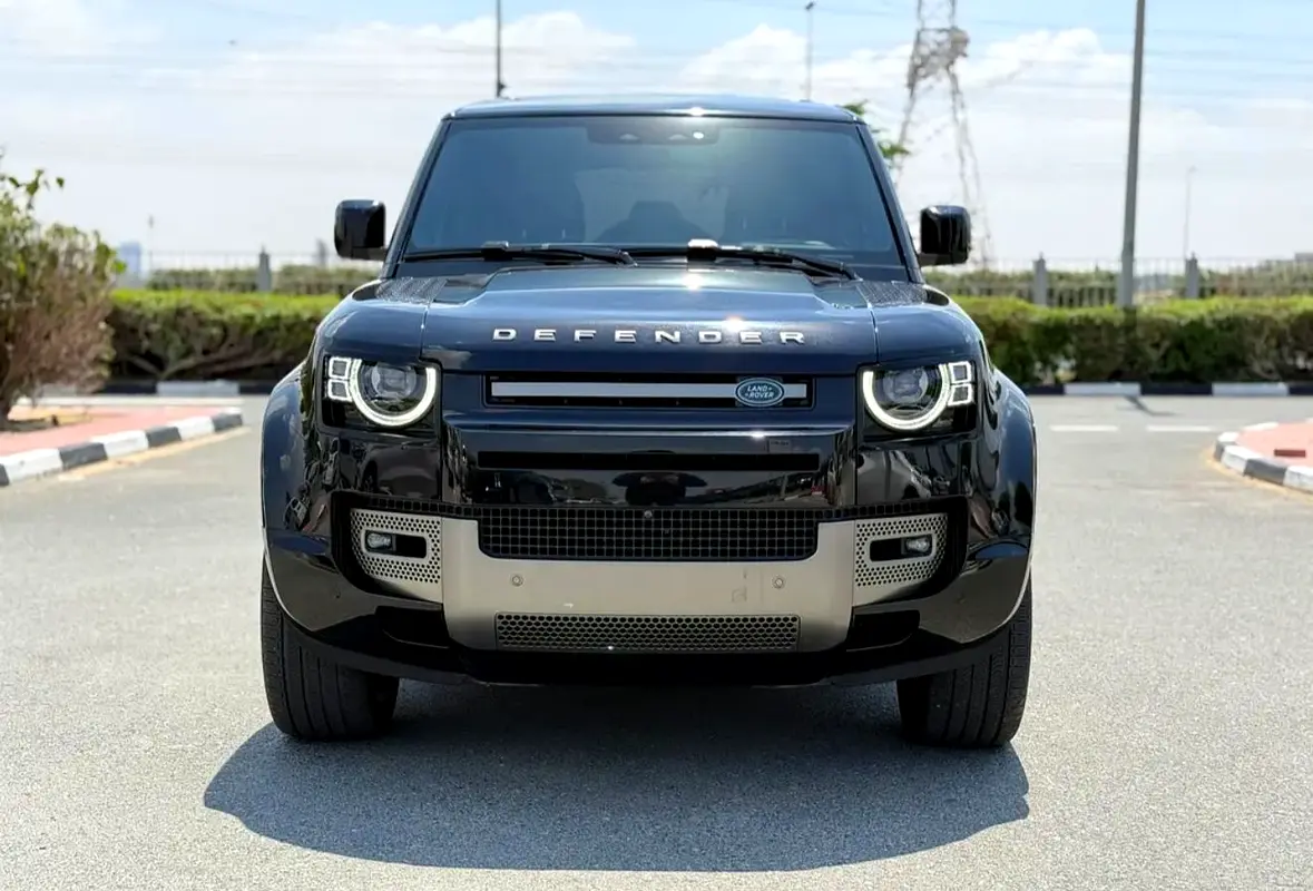 Land Rover Defender 2025 — photo 1 of 6