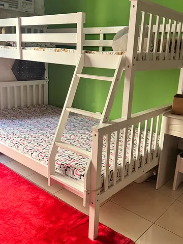 White Wooden Bunk Bed - Full/Single Combination, Good Condition