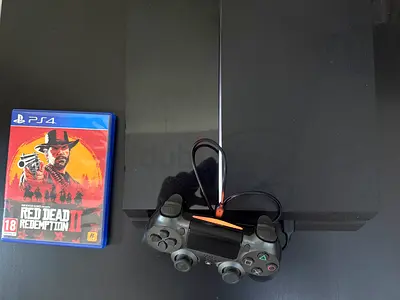 Playstation 4 with DualShock  RDR2