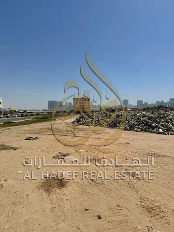 للبيع أرض تجارية سكنية مميزة في الشارقة الدراري التجارية مشروع بوابة الشارقة تصريح أرضي و4 طوابق بموقع استثماري استثنائي واجهة على طريق رئيسي بعرض 36